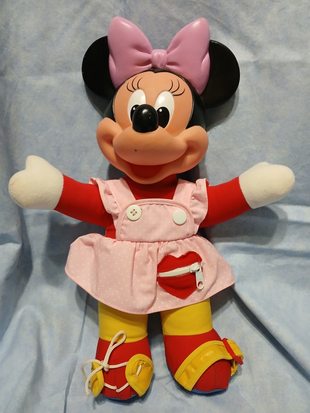 1980,s Minnie Learn To Dress.